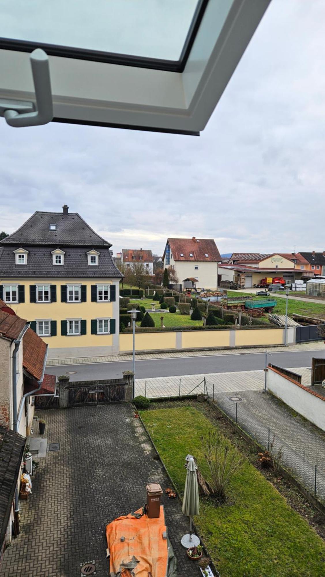 Ferienwohnung As5 Two Bamberg - Zentrale Lage Mit Parkplatz Hallstadt Exteriör bild
